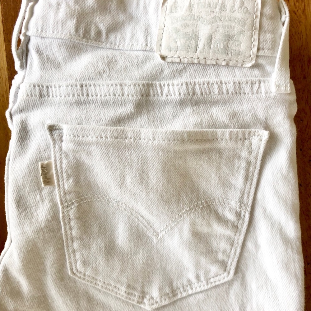 Levi’s 711 Skinny Jeans